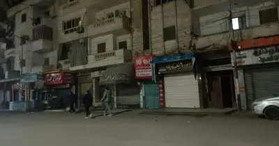 مواعيد الحظر الجديدة.. مد ساعات عمل المحلات والمولات حتى نهاية أبريل