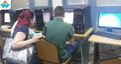 ٥٠٠ طالب يسجلون رغباتهم بمعامل تنسيق جامعة عين شمس (صور)