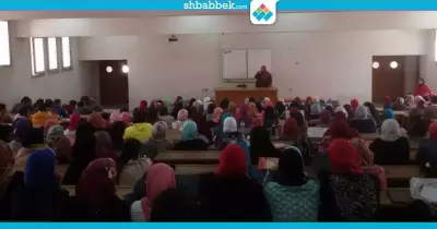 بالندوات التوعوية.. آداب حلوان تواجه الإدمان