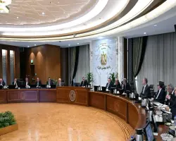 حقيقة إلغاء قرار غلق المحلات الساعة 9 مساء.. شرح لبيان مجلس الوزراء المصري