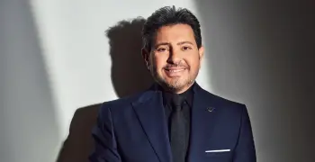 نادية مصطفى تكشف تفاصيل وصول جثمان هاني شاكر إلى مصر.. موعد الجنازة