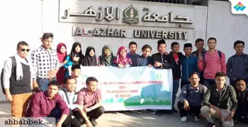 بالصور.. طلاب وافدون يحتفلون بقبولهم للدراسة في جامعة الأزهر