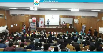 لتعريف بأقسام الكلية.. «شبابيك» تنظم لقاء لطلاب «أولى هندسة» بجامعة أسيوط (صور)