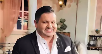 إدورد يكشف محاولته لمساعدة عامل النظافة ليرفض العرض مطالبًا بمبلغ محدد