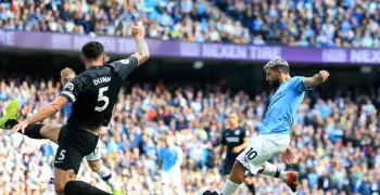 شاهد هدف عالمي من أجويرو ضد برايتون.. 3-0 لمانشستر سيتي