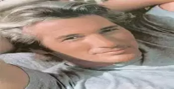 من هو ريتشارد جير الممثل العالمي شبيه الكبير أوي في الجزء السادس من المسلسل؟ صور