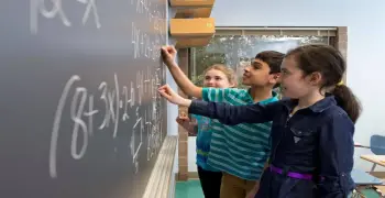 حل الأداء الصفي وواجب وتقييم الأسبوع الحادي عشر رياضيات للصف السادس الابتدائي ترم أول 2026