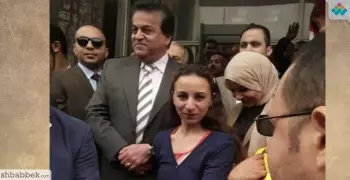 وزير التعليم العالي يقود مسيرة طلابية للمشاركة في الانتخابات الرئاسية (صور)