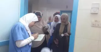 «الصيدلية الخيرية» تقدم علاج بالمجان بمستشفى جامعة بنها