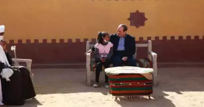 تفاصيل حكاية الرئيس السيسي مع الطفلة النوبية
