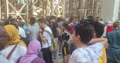 سقوط كوبري عرابي للمشاة في المهندسين.. اعرف السبب (صور)