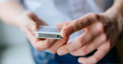 رئيس لجنة الاتصالات بمجلس النواب: لن نسمح بتسجيل خط باسمك دون علمك