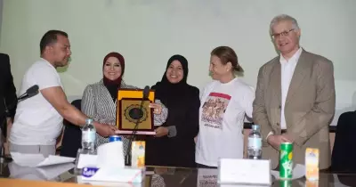 الجامعة الروسية تكرم أسر ضحايا الجيش والشرطة في عيد الأم (صور)