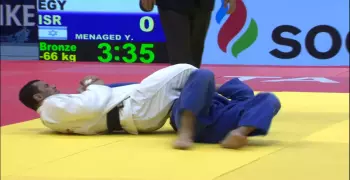 بطل مصر في الجودو يسحق لاعب إسرائيلي في 30 ثانية ويرفض مصافحته (فيديو)