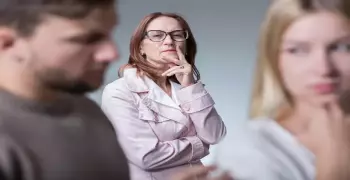 بالعلاقة الودية.. نصائح لتجنب مشاكل الزواج في «بيت العيلة»
