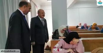 رئيس جامعة الزقازيق يتفقد لجان امتحانات 4 كليات (صور)