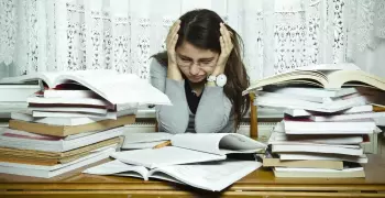 لطلاب الثانوية.. هكذا تتخلص من مشكلة تراكم الدروس