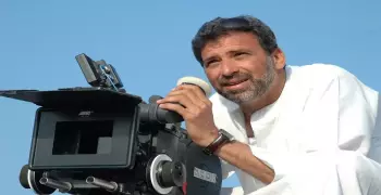 من صور فيديوهات منى فاروق وشيماء الحاج الفاضحة؟.. خالد يوسف يجيب