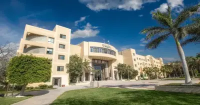 شروط منح جامعة مصر الدولية 2026 المجانية بالكليات