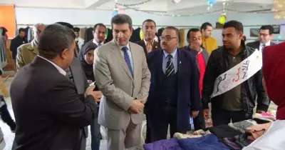 افتتاح المعرض الخيري الرابع بجامعة المنيا