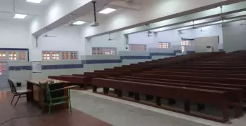 طلاب بكليات العلوم الطبية بالجامعات يضربون عن الدراسة