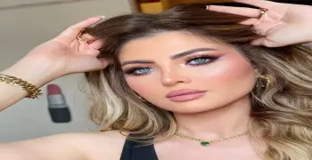 من الشاشة إلى السجن.. من هي المذيعة جولي أمين بعد القبض عليها في قضية صبري نخنوخ؟