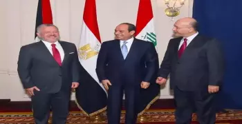 قمة مصرية عراقية أردنية تطالب بمنع إسرائيل من التوسع في بناء المستوطنات