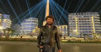 من هو مازن المتجول الذي شارك في افتتاح المتحف المصري الكبير؟