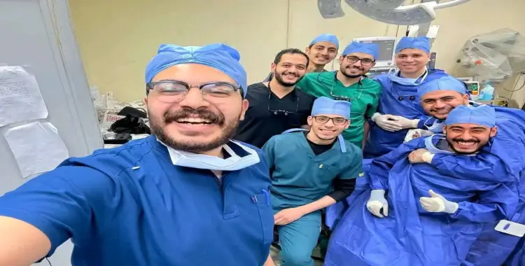  معجزة طبية في مستشفيات الأزهر.. قصة نجاح إعادة عمل يد طفل بعد قطعها كليًا 