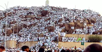 فضل صيام يوم عرفة.. هل يجوز صيامه بنيتين؟