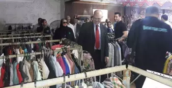 عميد تجارة عين شمس يفتتح معرض سوق الخير