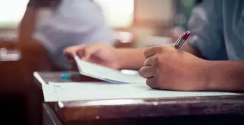 حل النموذج الاسترشادي العاشر عربي ثانوية عامة 2026