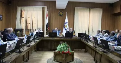 جامعة بني سويف تلزم الكليات بتخصيص وقت للأنشطة ودعم الكتاب الجامعي