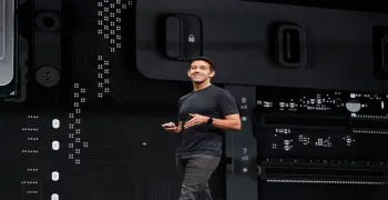 بعد تنحي تيم كوك.. من هو جون تيرنوس رئيس آبل الجديد؟