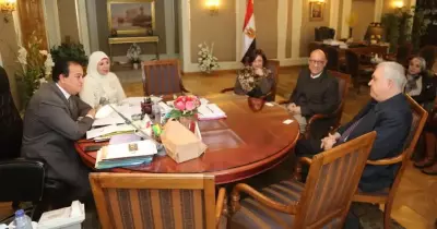 وزير التعليم العالى يستقبل رئيس جامعة كينت الأمريكية