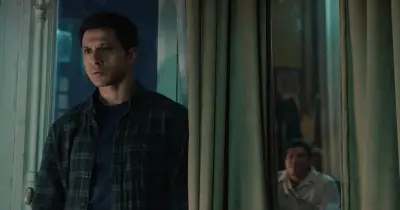 أبطال مسلسل عين سحرية.. من يشارك عصام عمر في البطولة؟