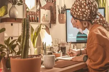 أيام العمل عن بعد للقطاع العام والخاص.. الحكومة تعتمد نظام الأونلاين في شهر إبريل