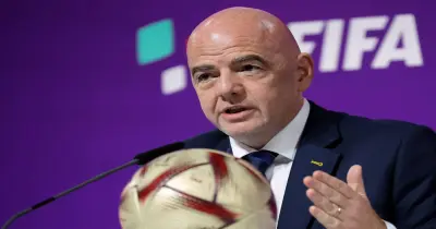 رئيس الفيفا من أي دولة؟.. يحمل جنسية إحدى الدول العربية