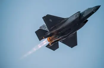 سقوط طائرة امريكية في إيران ومكافأة مالية لمن يقبض على الطيارين