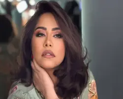 سيارتها كشفت وضعها.. شيرين عبدالوهاب تستمر في الانعزال بعد الأزمة الصحية