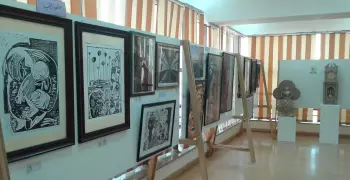 معرض جامعة المنيا للفنون التشكيلية في أسبوع شباب الجامعات يضم 36 عملا فنيا