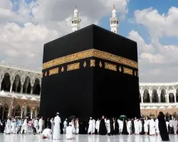 درة تشارك جمهورها مناسك الحج بالإسدال الأبيض