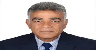 من هو الطبيب الجوهري محمد الجوهري الذي أثار الجدل بمغازلته الممرضات في غرفة العمليات؟
