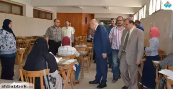رئيس جامعة الزقازيق يتفقد امتحانات الفترة المسائية بكلية العلوم