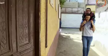 قصة طالبين في جامعة الزقازيق.. أحدهما حمل الأخر 12 عاما