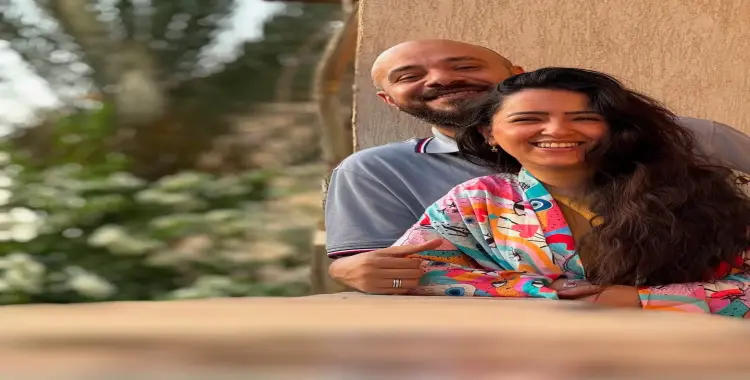  من هي نورهان أبو بكر زوجة الكاتب محمد صادق؟ 