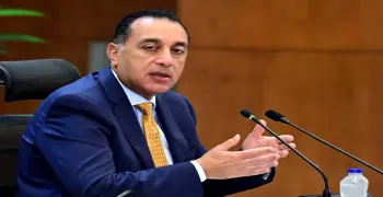 رئيس الوزراء: هنعيد النظر في قرار أسعار البنزين إذا توقفت الحرب