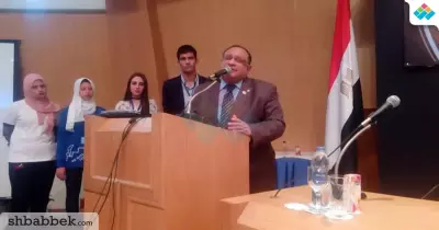 رئيس جامعة حلوان يعتذر لتأخره عن افتتاح ملتقى التوظيف: «بلغوني الموعد غلط»
