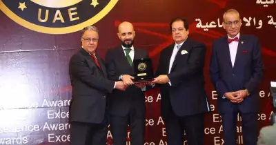بالصور.. خالد الطوخي يتسلم جائزة التميز من مجلس الوحدة الاقتصادية عن مبادرات مستشفى سعاد كفافي