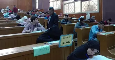 عميد دار علوم الفيوم يتفقد امتحانات الفصل الدراسي الأول